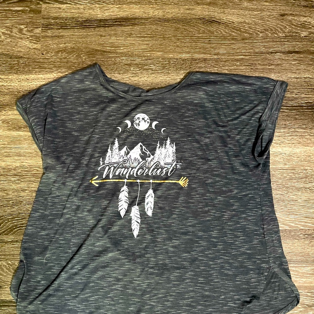 Women’s graphic tee